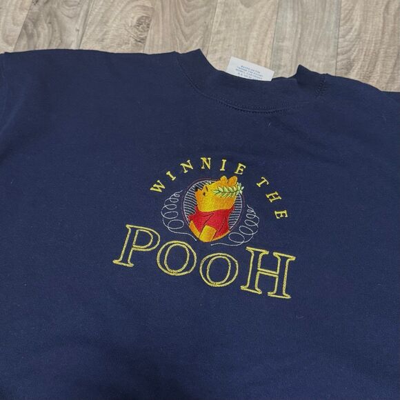 Vintage Disney Winnie the Pooh embroidered retro sweatshirt navy - Picture 2 of 6